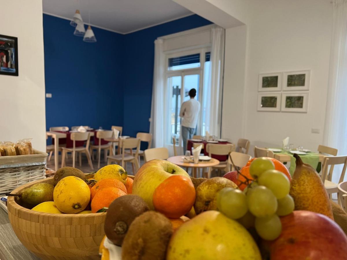 Garibaldi R&B Bed & Breakfast Messina Bagian luar foto