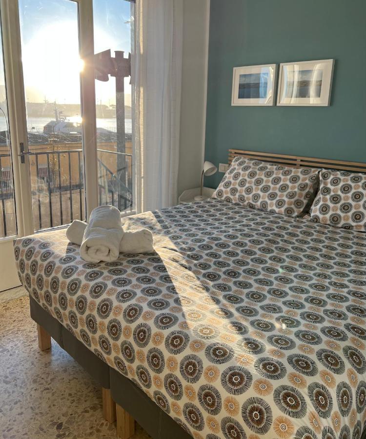 Garibaldi R&B Bed & Breakfast Messina Bagian luar foto